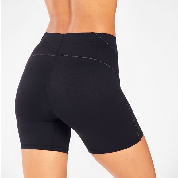 Fabletics High-Waisted Motion365® Short - Picture 5 of 6